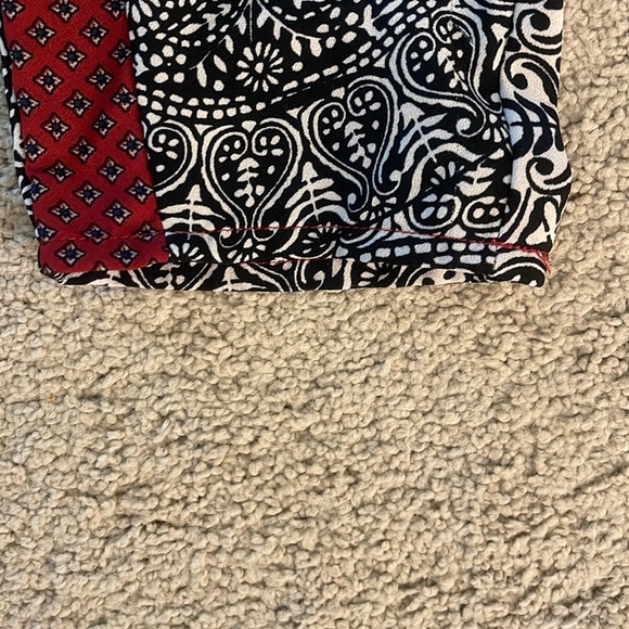 Black, white & red jogger pant size large - Picture 7 of 7